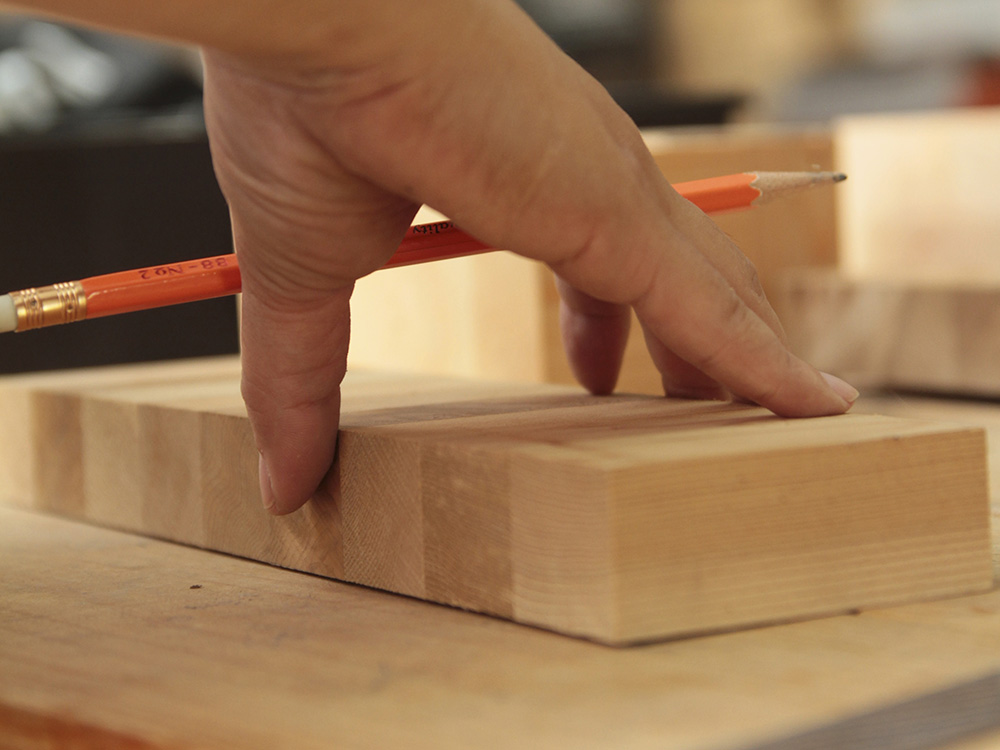 お好みサイズで建具や家具を製作