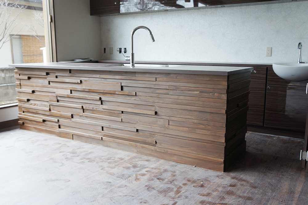 木製カウンターキッチン