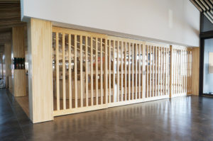 木製建具テナント扉